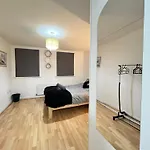 High End Luxury 2 Bed Apartment Birmingham