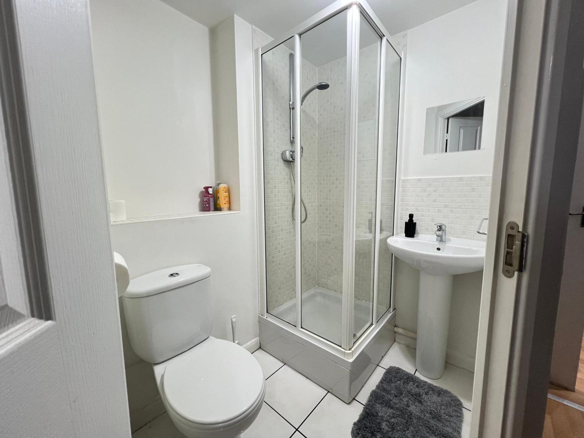 High End Luxury 2 Bed Apartment